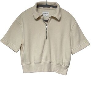 {A&F} "Soft Collection" Off White Short Sleeve Cropped 3/4 Zip Sweatshirt